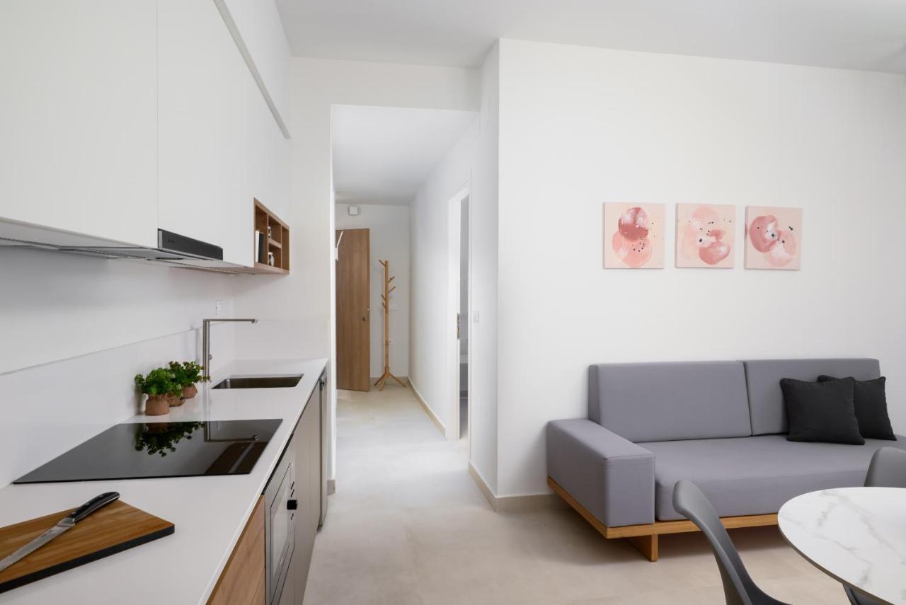 The H Experience - Eclectic Spacious Apartment Near Venetian Castle - 2 Ираклио Екстериор снимка